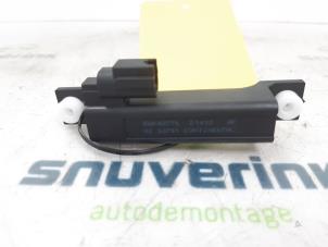 Used Antenna Renault Arkana (RJLL) 1.6 E-Tech 145 16V Price € 30,00 Margin scheme offered by Snuverink Autodemontage