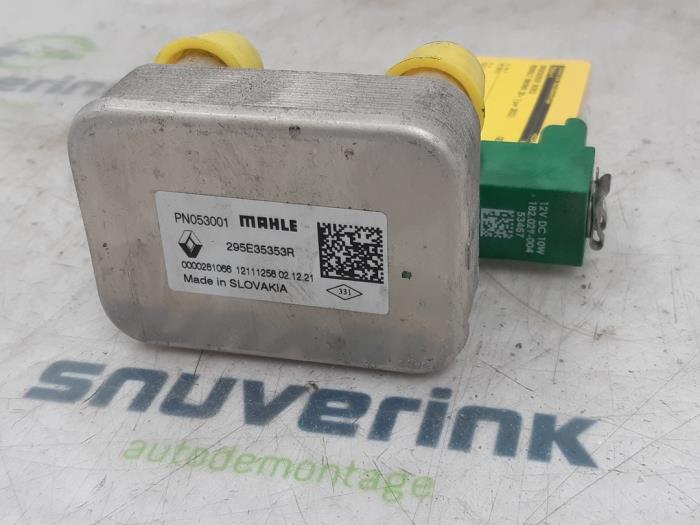 Pressure sensor airco from a Renault Arkana (RJLL) 1.6 E-Tech 145 16V 2022