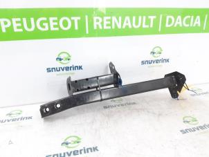 Usagé Faux châssis Renault Arkana (RJLL) 1.6 E-Tech 145 16V Prix sur demande proposé par Snuverink Autodemontage