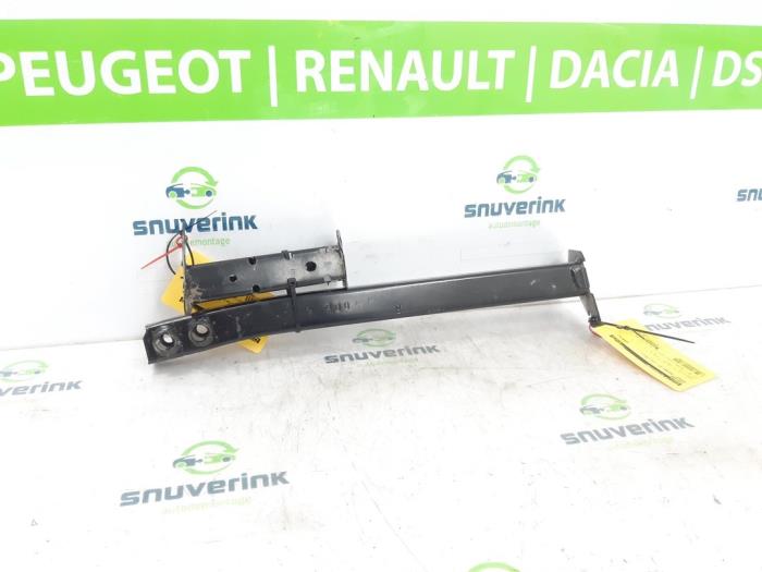 Usados Subchasis Renault Arkana (RJLL) 1.6 E-Tech 145 16V Precio € 100,00 Norma de margen ofrecido por Snuverink Autodemontage