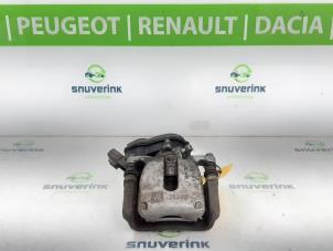 Used Rear brake calliper, right Renault Arkana (RJLL) 1.6 E-Tech 145 16V Price on request offered by Snuverink Autodemontage