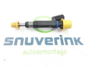 Usagé Injecteur (injection essence) Renault Arkana (RJLL) 1.6 E-Tech 145 16V Prix € 40,00 Règlement à la marge proposé par Snuverink Autodemontage