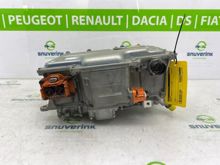 Inverter (Hybrid) from a Renault Arkana (RJLL) 1.6 E-Tech 145 16V 2022