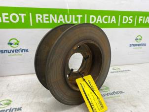 Usagé Disque de frein arrière Renault Arkana (RJLL) 1.6 E-Tech 145 16V Prix sur demande proposé par Snuverink Autodemontage