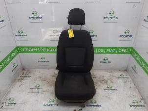 Gebrauchte Sitz links Renault Trafic (1FL/2FL/3FL/4FL) 1.6 dCi 90 Preis auf Anfrage angeboten von Snuverink Autodemontage
