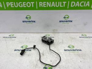 Used Bonnet lock mechanism Skoda e-Citigo e iV Price on request offered by Snuverink Autodemontage