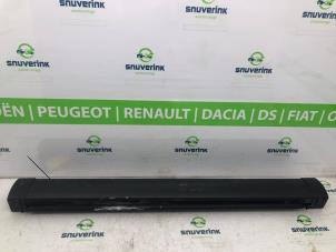 Używane Siatka bagazowa Peugeot 508 SW (8E/8U) 1.6 THP 16V Cena € 50,00 Procedura marży oferowane przez Snuverink Autodemontage