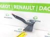 Charnière capot d'un Renault Kadjar (RFEH) 1.3 TCE 140 FAP 16V 2019