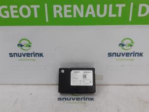 Używane Modul nawigacji Renault Kadjar (RFEH) 1.3 TCE 140 FAP 16V Cena na żądanie oferowane przez Snuverink Autodemontage