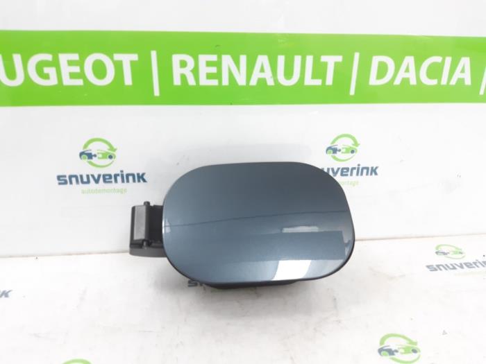 Begagnade Tanklucka Renault Kadjar (RFEH) 1.3 TCE 140 FAP 16V Pris € 114,95 Inklusive moms erbjuds av Snuverink Autodemontage