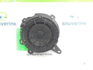 Used Speaker Opel Corsa F (UB/UH/UP) 1.2 12V 75 Price € 30,00 Margin scheme offered by Snuverink Autodemontage