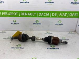 Gebrauchte Antriebswelle links vorne Renault Kadjar (RFEH) 1.3 TCE 140 FAP 16V Preis auf Anfrage angeboten von Snuverink Autodemontage