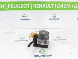 Gebrauchte ABS Pumpe Renault Trafic (1FL/2FL/3FL/4FL) 1.6 dCi 90 Preis € 193,60 Mit Mehrwertsteuer angeboten von Snuverink Autodemontage
