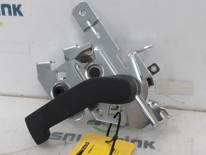 Sliding door handle, right from a Renault Trafic (1FL/2FL/3FL/4FL) 1.6 dCi 90 2016