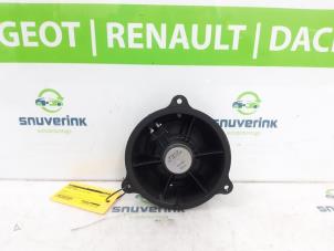 Used Speaker Renault Arkana (RJLL) 1.6 E-Tech 145 16V Price € 30,00 Margin scheme offered by Snuverink Autodemontage