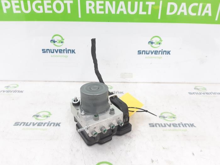 Gebrauchte ABS Pumpe Renault Arkana (RJLL) 1.6 E-Tech 145 16V Preis € 199,98 Margenregelung angeboten von Snuverink Autodemontage