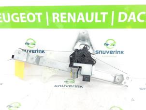 Usagé Mécanique vitre 4portes avant gauche Renault Arkana (RJLL) 1.6 E-Tech 145 16V Prix € 300,00 Règlement à la marge proposé par Snuverink Autodemontage