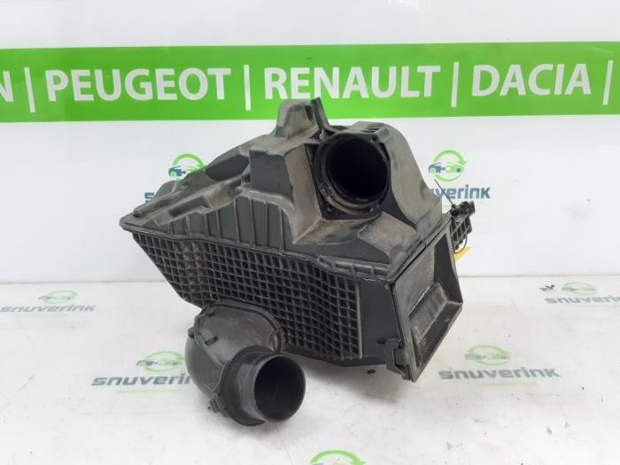 Gebrauchte Luftfiltergehäuse Renault Clio IV Estate/Grandtour (7R) 1.5 Energy dCi 90 FAP Preis € 25,48 Margenregelung angeboten von Snuverink Autodemontage