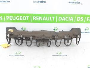 Gebrauchte Stoßstangenstütze mitte hinten Renault Clio IV Estate/Grandtour (7R) 1.5 Energy dCi 90 FAP Preis auf Anfrage angeboten von Snuverink Autodemontage