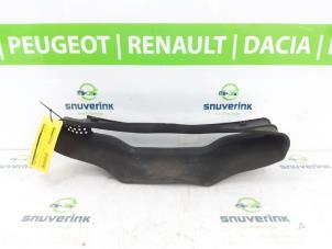 Usados Conductor de aire Renault Clio IV Estate/Grandtour (7R) 1.5 Energy dCi 90 FAP Precio de solicitud ofrecido por Snuverink Autodemontage