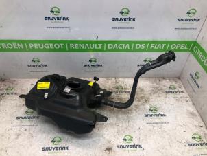 Usagé Réservoir de carburant Renault Captur II (RJB) 1.6 E-Tech 160 Prix sur demande proposé par Snuverink Autodemontage