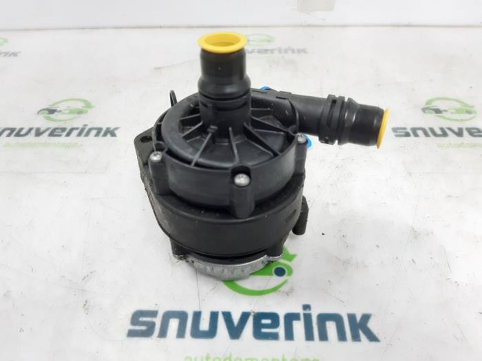 Begagnade Vattenpump Peugeot 208 II (UB/UH/UP) e-208 50 kWh Pris € 35,00 Marginaltabell erbjuds av Snuverink Autodemontage