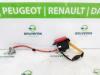 Battery pole from a Renault Captur II (RJB), 2020 1.6 E-Tech 160, SUV, Electric Petrol, 1.598cc, 116kW (158pk), FWD, H4M630; H4MB6, 2020-09, RJBHH2MM 2023
