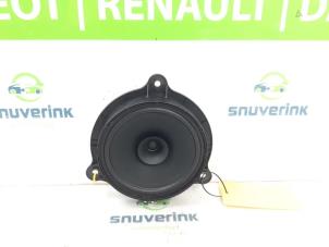 Usagé Haut-parleur Renault Captur II (RJB) 1.6 E-Tech 160 Prix sur demande proposé par Snuverink Autodemontage