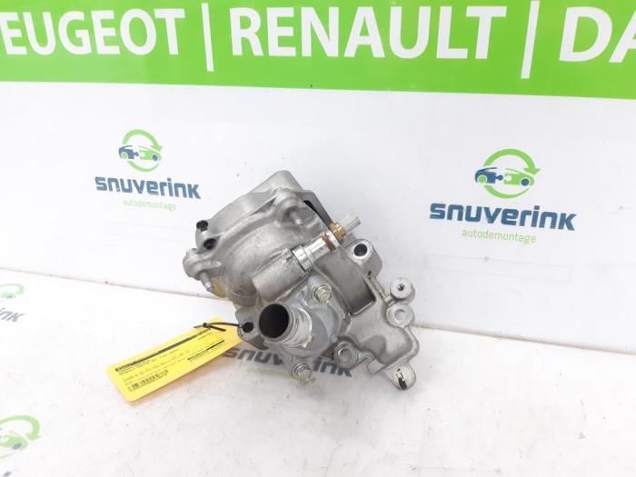 Begagnade Vattenpump Renault Captur II (RJB) 1.6 E-Tech 160 Pris € 90,00 Marginaltabell erbjuds av Snuverink Autodemontage