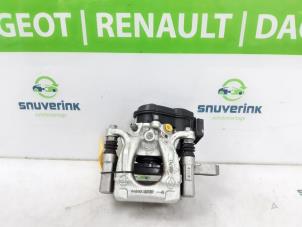 Usados Pinza de freno derecha detrás Renault Captur II (RJB) 1.6 E-Tech 160 Precio de solicitud ofrecido por Snuverink Autodemontage