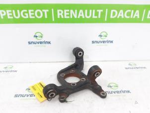 Usagé Joint arrière droit Renault Captur II (RJB) 1.6 E-Tech 160 Prix sur demande proposé par Snuverink Autodemontage