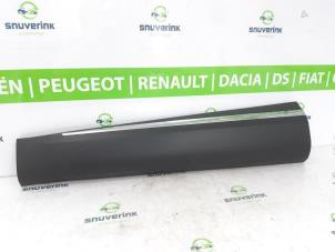Gebrauchte Türleiste Renault Captur II (RJB) 1.6 E-Tech 160 Preis € 100,00 Margenregelung angeboten von Snuverink Autodemontage