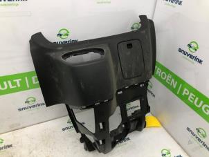 Begagnade Instrumentbräda, del Renault Trafic (1FL/2FL/3FL/4FL) 2.0 dCi 16V 120 Pris € 72,60 Inklusive moms erbjuds av Snuverink Autodemontage