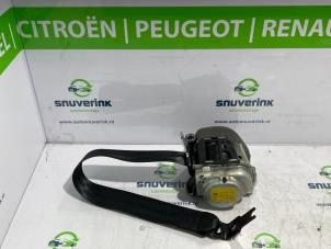 Skontrolowane Pas bezpieczenstwa lewy tyl Peugeot 3008 II (M4/MC/MJ/MR) 1.2 12V e-THP PureTech 130 Cena € 284,35 Z VAT oferowane przez Snuverink Autodemontage