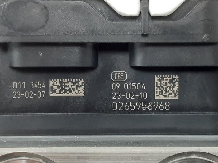 Pompa ABS z Renault Megane E-Tech (RCB) 60 kWh 2023