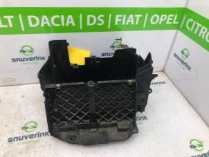 Used Battery box Renault Trafic (1FL/2FL/3FL/4FL) 1.6 dCi 90 Price on request offered by Snuverink Autodemontage