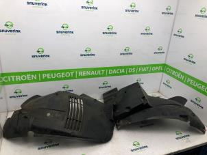 Used Wheel arch liner Renault Trafic (1FL/2FL/3FL/4FL) 1.6 dCi 90 Price on request offered by Snuverink Autodemontage