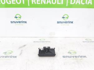 Używane Kamera przednia Renault Megane E-Tech (RCBB) EV60 Cena na żądanie oferowane przez Snuverink Autodemontage