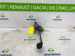 Używane Pedal sprzegla Renault Clio Cena na żądanie oferowane przez Snuverink Autodemontage