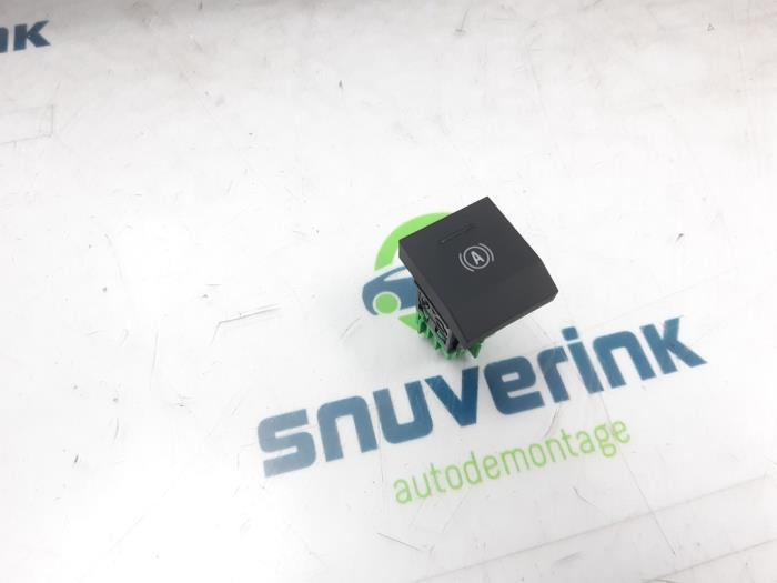 Usagé Commande start/stop Renault Megane E-Tech (RCB) 60 kWh Prix € 36,29 Prix TTC proposé par Snuverink Autodemontage