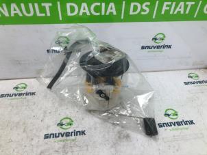 Used Electric fuel pump Peugeot Expert (VA/VB/VE/VF/VY) 2.0 Blue HDi 120 16V Price on request offered by Snuverink Autodemontage