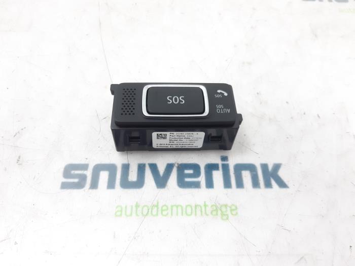 Usados Interruptor Renault Megane E-Tech (RCB) 60 kWh Precio € 36,29 IVA incluido ofrecido por Snuverink Autodemontage