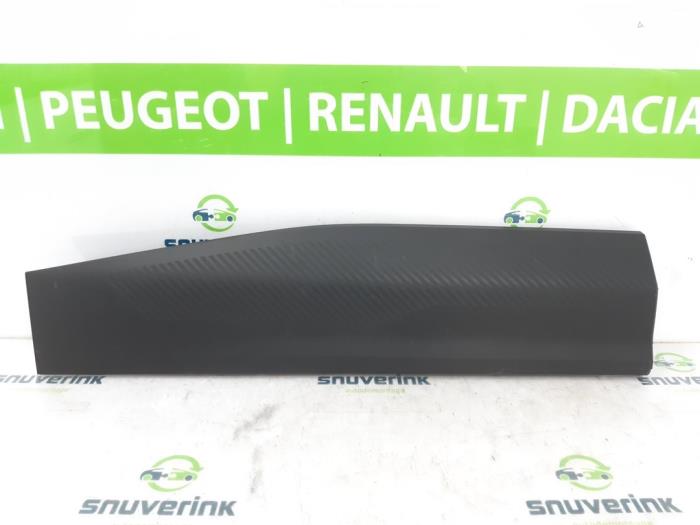 Begagnade Dörrstripe Renault Megane E-Tech (RCB) 60 kWh Pris € 92,57 Inklusive moms erbjuds av Snuverink Autodemontage