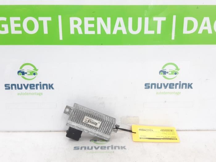 Used Computer, miscellaneous Renault Zoé (AG) R90 Price € 239,58 Inclusive VAT offered by Snuverink Autodemontage