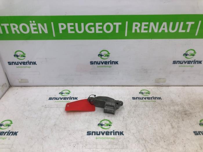 Used Alternator upper bracket Citroen C3 Aircross I (2C/2R) 1.2 PureTech 82 Price € 29,73 Margin scheme offered by Snuverink Autodemontage