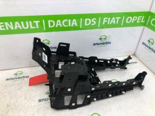 Używane Element deski rozdzielczej DS Automobiles DS 7 1.6 16V E-Tense 225 Cena € 84,70 Z VAT oferowane przez Snuverink Autodemontage