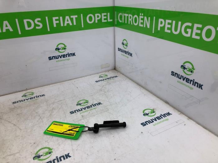 Begagnade PCV-ventil Opel Crossland (X) 1.2 Turbo 12V Pris € 30,00 Marginaltabell erbjuds av Snuverink Autodemontage