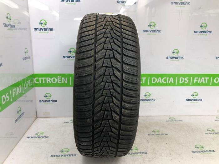 Używane Opona DS Automobiles DS 7 1.6 16V E-Tense 225 Cena € 30,23 Z VAT oferowane przez Snuverink Autodemontage