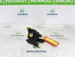 Usagé Boîtier thermostat DS Automobiles DS 7 1.6 16V E-Tense 225 Prix € 48,40 Prix TTC proposé par Snuverink Autodemontage