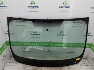 Usagé Pare-brise Renault Trafic (1FL/2FL/3FL/4FL) 1.6 dCi 90 Prix € 143,69 Prix TTC proposé par Snuverink Autodemontage